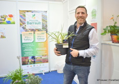 Cedric Lesage of Maison Bartault with Agapanthe Baraja, one of their first bicolored foliage agapanthus.
